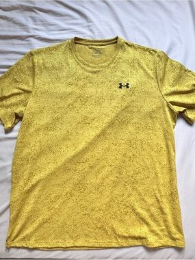 Under Armour Men’s Athletic Tee • Yellow/Black
